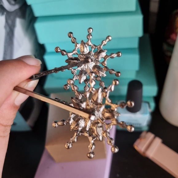SOLD 2 X Alannah Hill Diamante Bobby Pins - Picture 3 of 6